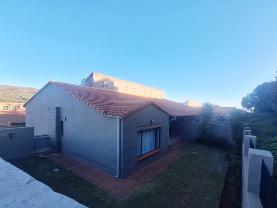 To Let 4 Bedroom Property for Rent in Xanadu Eco Park North West